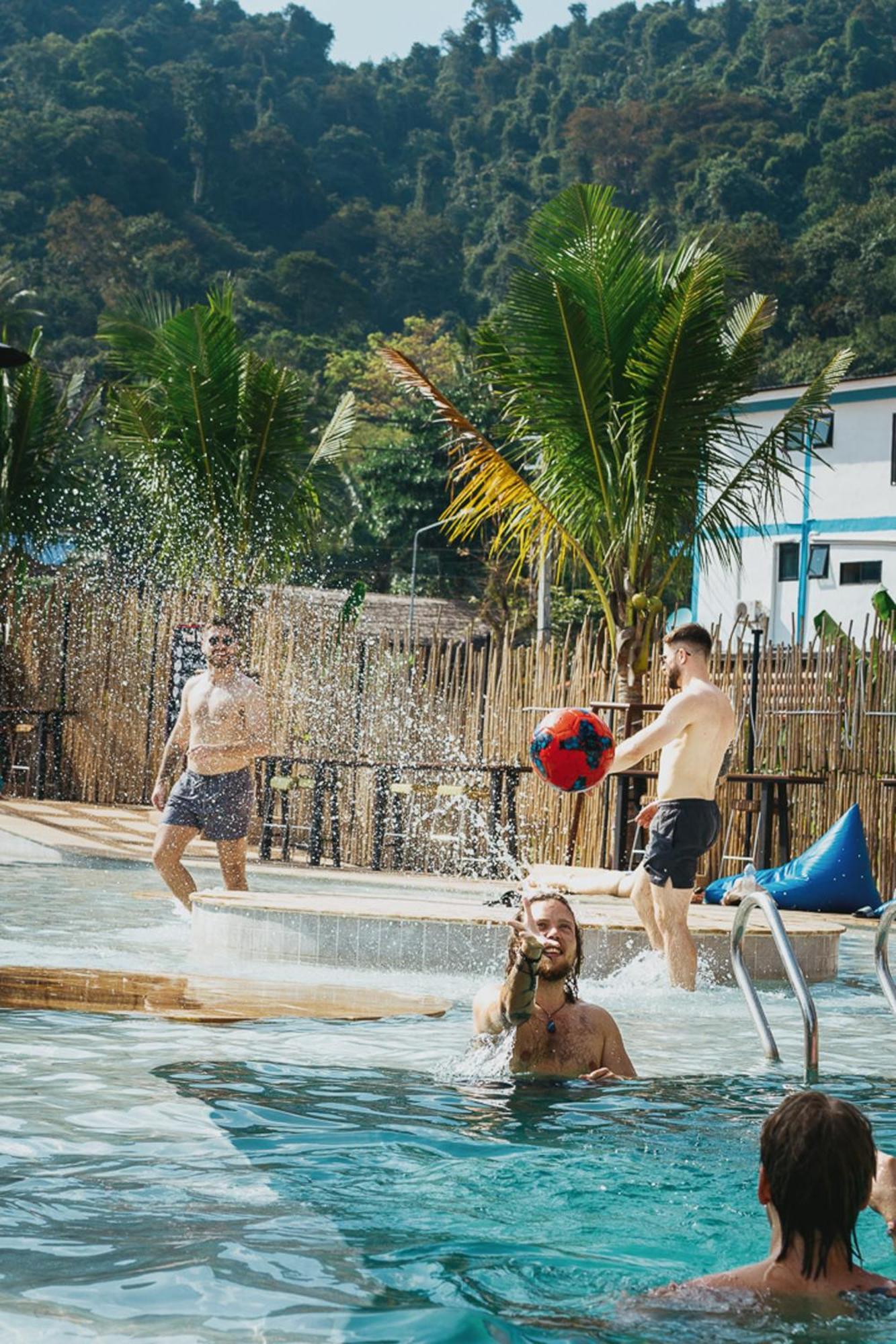 Summer Club And Hostel Ao Nang ภายนอก รูปภาพ