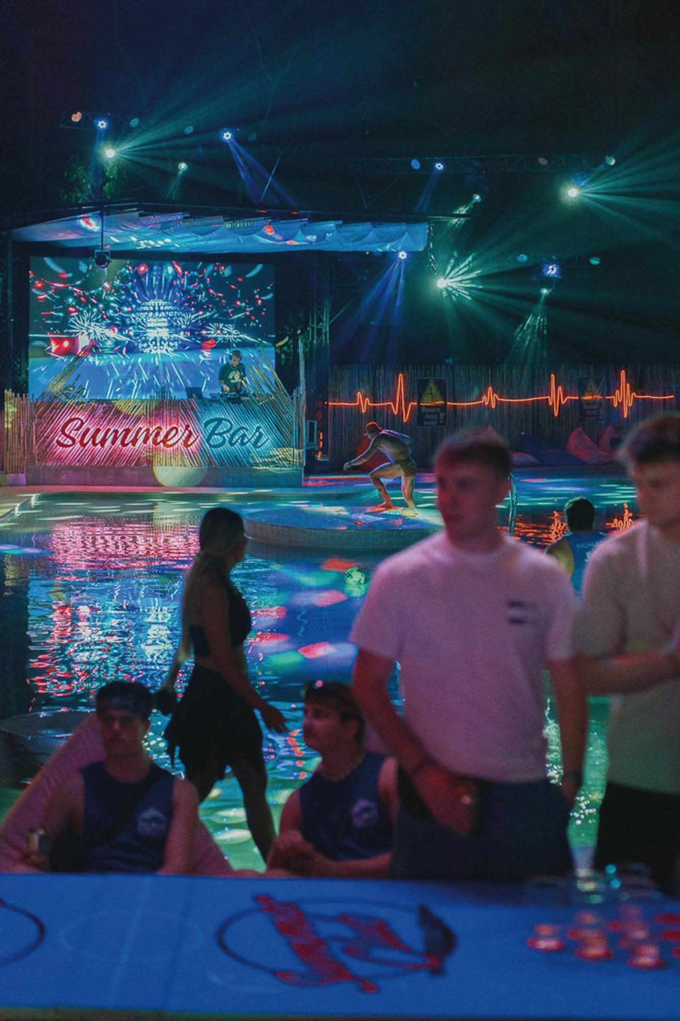Summer Club And Hostel Ao Nang ภายนอก รูปภาพ